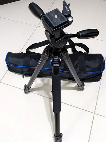 Benro A300F Professional MG Aluminium Tripod with Case