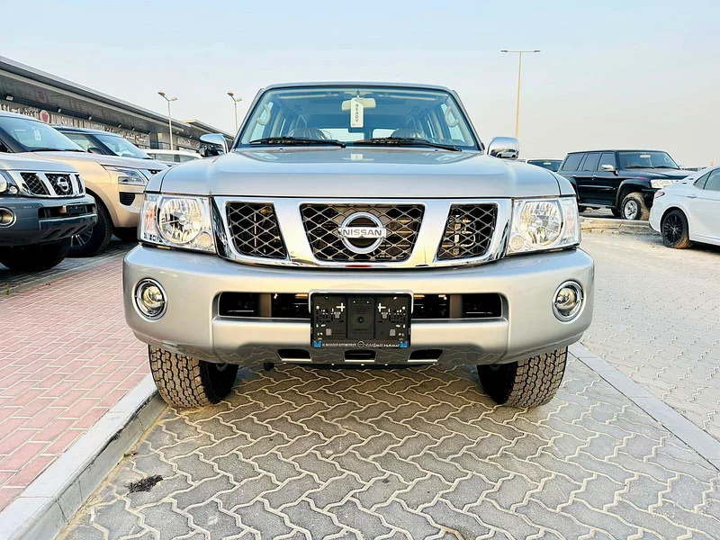 Nissan Patrol Safari, manual transmission, the legend, 2024 model, zero kilometers, agency warranty63139705844098111