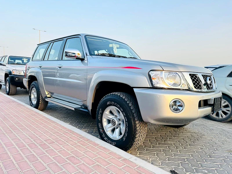 Nissan Patrol Safari, manual transmission, the legend, 2024 model, zero kilometers, agency warranty63139705844098112