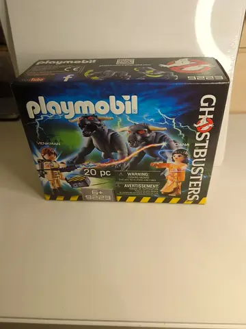 Playmobil Ghosbusters Venkman and Dana with Terror Dogs