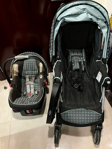 Infant Stroller with carseat -GRACO comfy cruiser