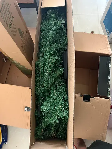 Carrefour N4 180cm Christmas Tree