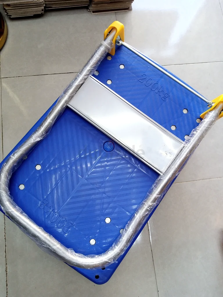 عربة بلاستيكية 200 كجم63222346606466110