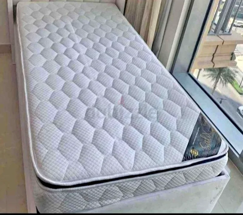 مرتبة رغوة الذاكرة بحجم فردي 90x200 سم للبيع. توصيل مجاني للمنزل63217332961025110
