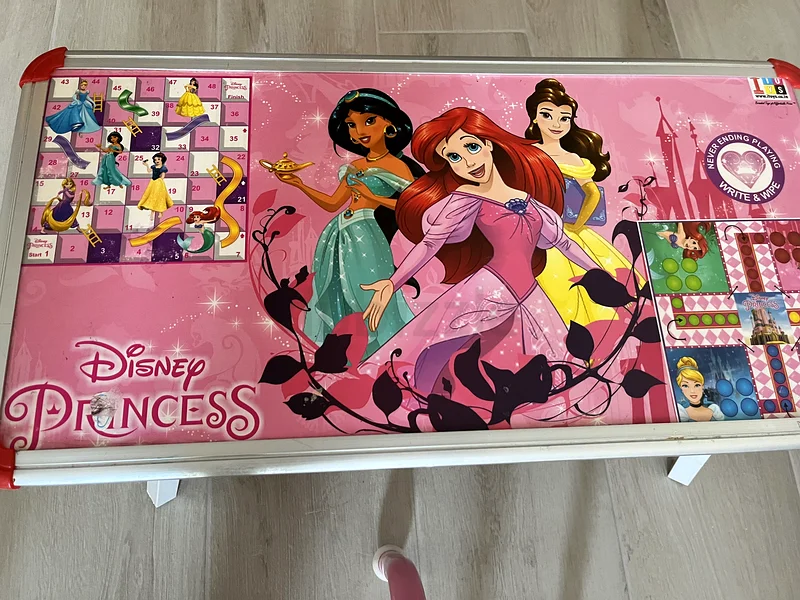 Disney Princess small wipe clean table and matching stool63220328701697112