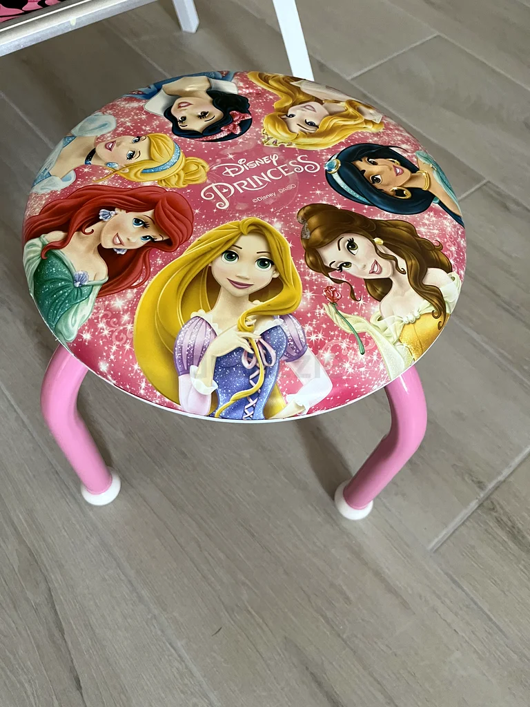 Disney Princess small wipe clean table and matching stool63220328701697111