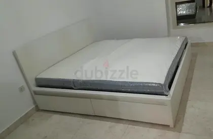 IKEA Malam queen size bed 160/200cm bed with 2 storage drawers underneath  and Ikea mattress