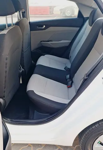 2019 Hyundai ACCENT — миниатюра 18