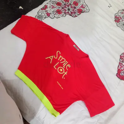 Womens cotton top with light in the dark size XL