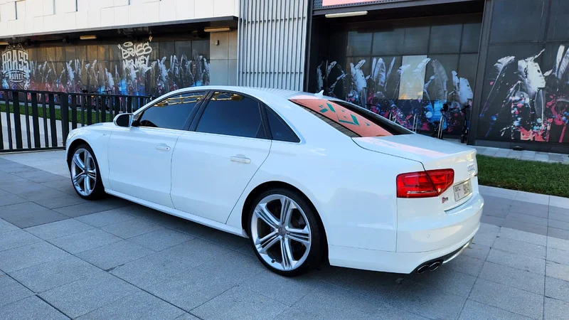 2013-Audi S8-S line-4.0L-8 Cyl -Full option -Excellent Condition63225699611651113
