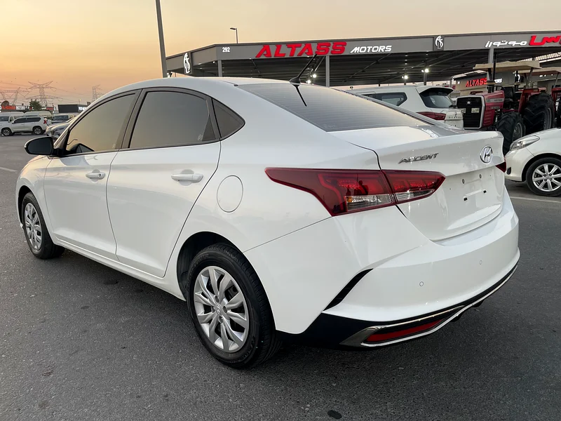 HYUNDAI ACCENT 2022 1.6 V4 GCC SPECS63170387976066114