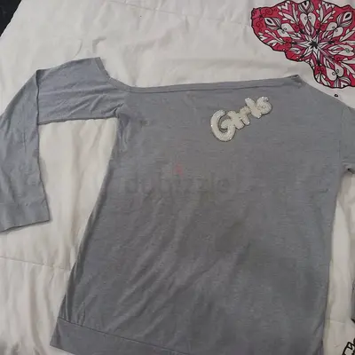 Womens gray t-shirt, size large