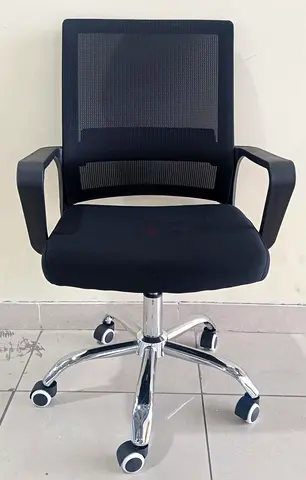 Office mesh chair with adjustable hight