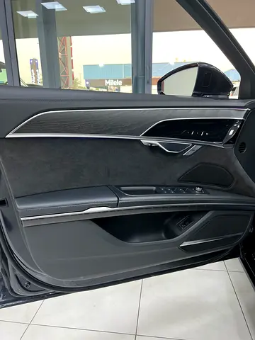 2019 AUDI A8 — миниатюра 13