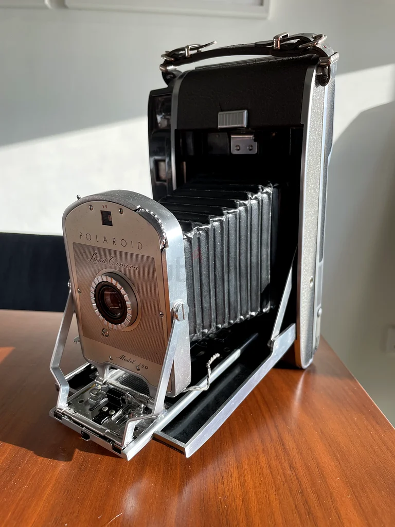 Polaroid camera632351123402251114