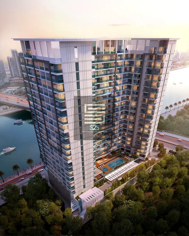 Penthouse: Penthouse with Stunning View, Canal front Building ...