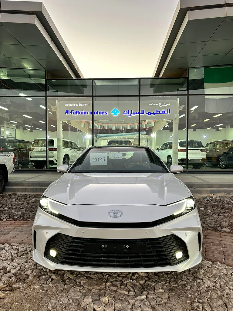 Toyota Camry Hybrid 2025631472117735691122