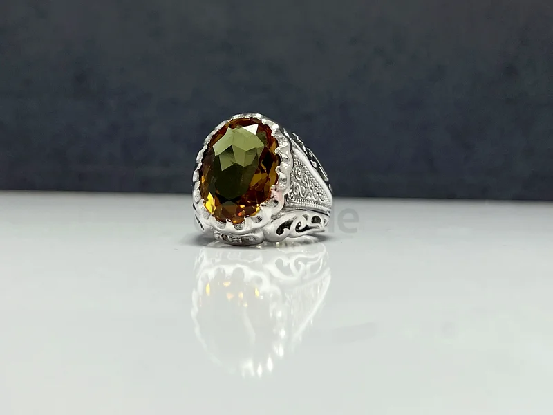 Alexandrite stone with certificate63173515619971114