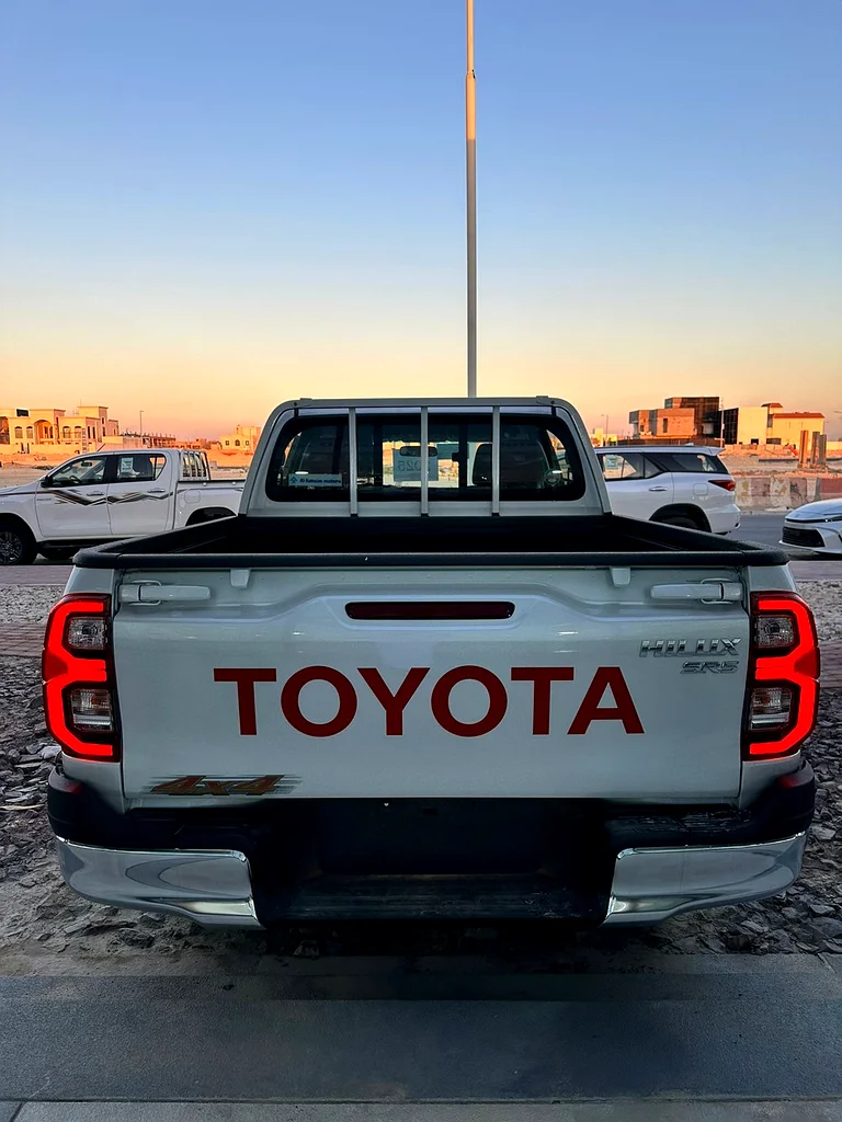 Toyota Hilux double cabin full option 202563149120776707113