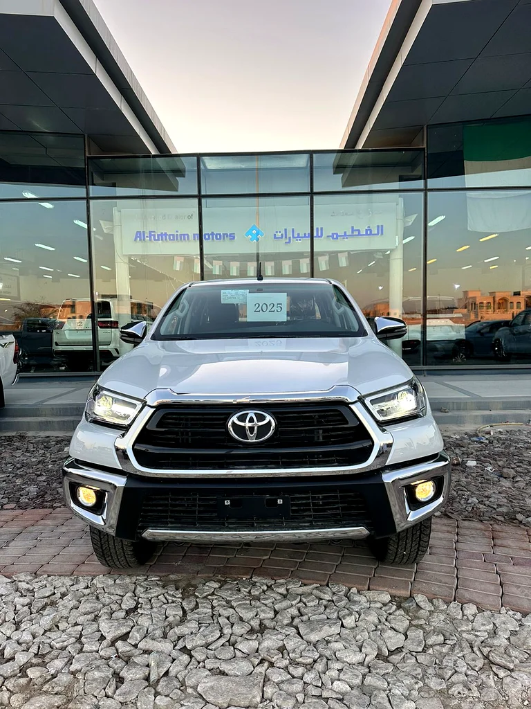 Toyota Hilux double cabin full option 202563149120776707112