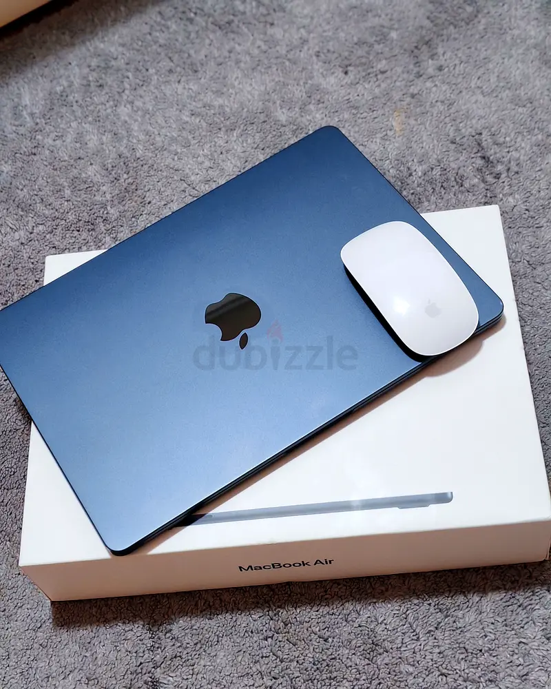 MacBook Air 13.6-inch M2 with [[Apple Magic Mouse]]63255535385345113