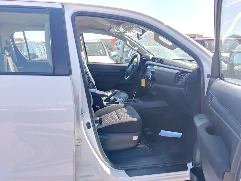 TOYOTA HILUX DOUBLE CAB MED AUTO DIESEL 2.4L G463147688507521114