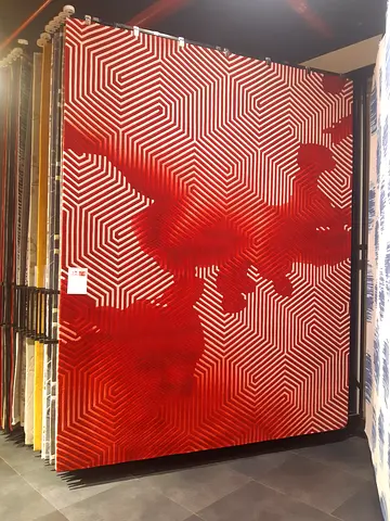 Hand tufted with pure 100% newzeland wool good thickness rug