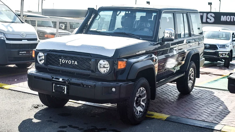 Export Only 2024 Toyota LC 76 4.0L Petrol AT 5 Doors63138716084482112