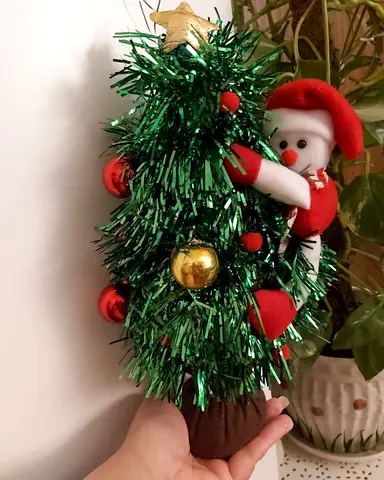 Table top Christmas tree