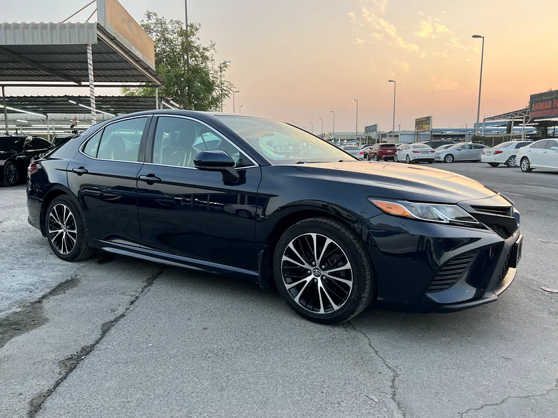 TOYOTA . CAMRY . L . 2.563412536254209114