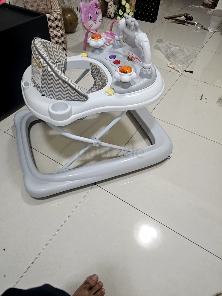 Baby walker From Juniors63176639463811113