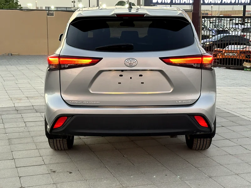 Toyota Highlander LE 4x4, 2.5L63158340990082112