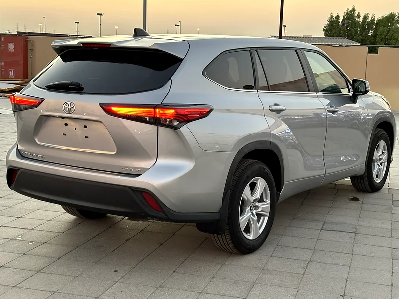 Toyota Highlander LE 4x4, 2.5L63158340990082111