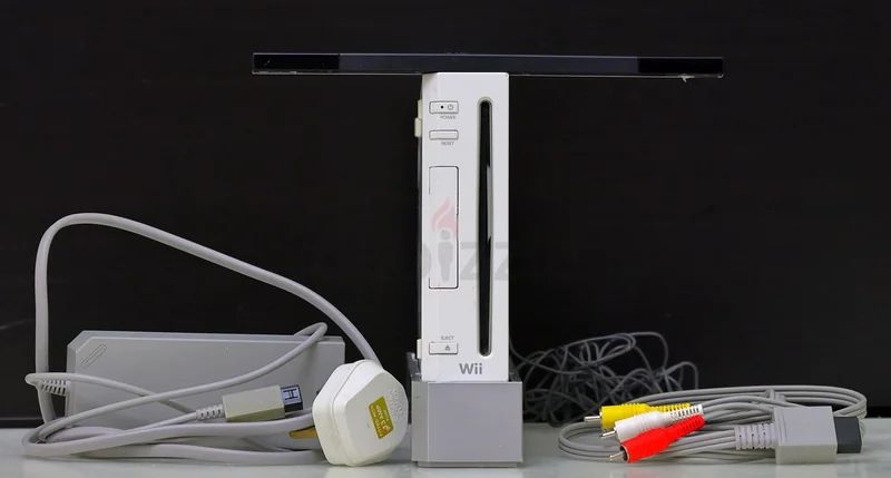 Nintendo Wii Gaming Console Package + 6 Game CD + NES Games63174324015489111
