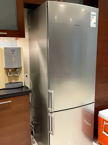 Siemens Bottom freezer Refrigerator free standing