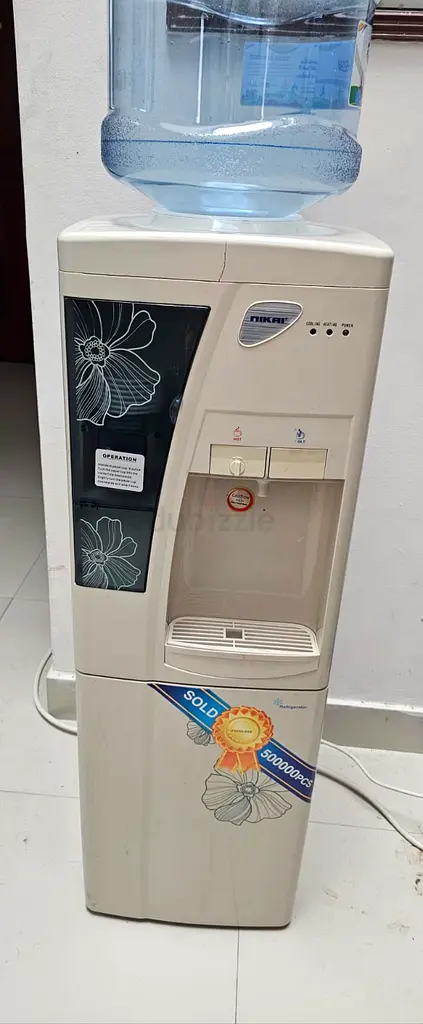 Water Dispenser with small fridge