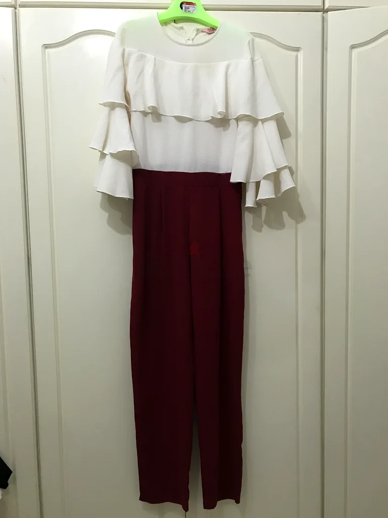 A beautiful jumpsuit for teenage age63236620106882110