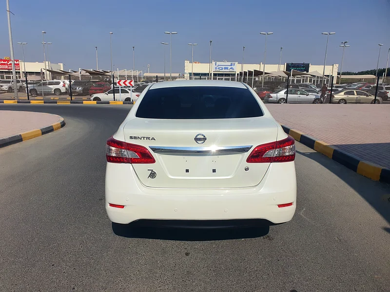 Sentra 2019 GCC KM 95K FULL OPTION FREE ACDENT VERY CLEAN IN SIDE AND OUT 100%63170389852673113