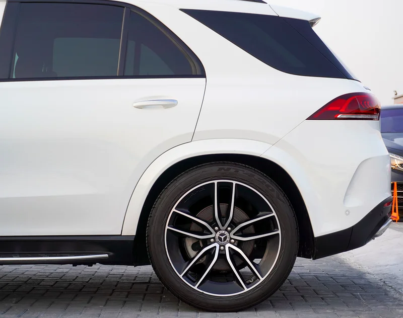Mercedes-Benz GLE 58063163857684097113