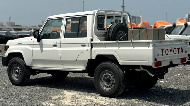 Toyota Land Cruiser 79 / Gasoline / Manual / 4.0L / 4x4 DC MT63165691936898114