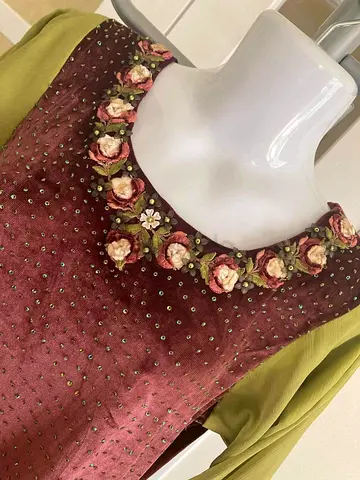 Medium size women suit