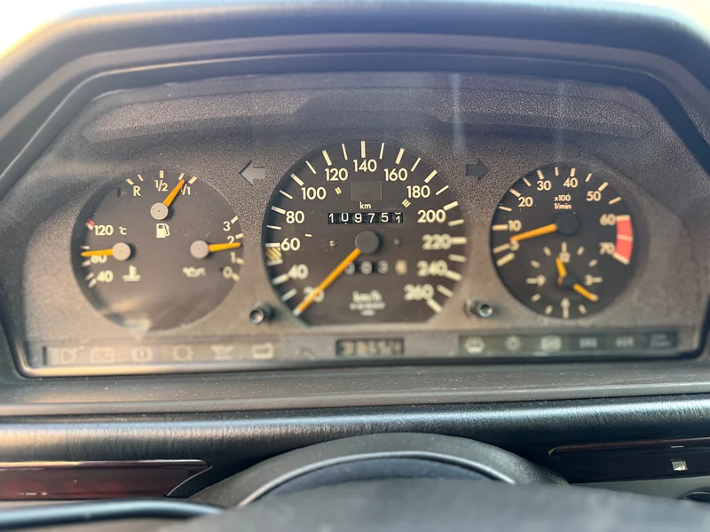 Mercedes-Benz E 50063229643623426112