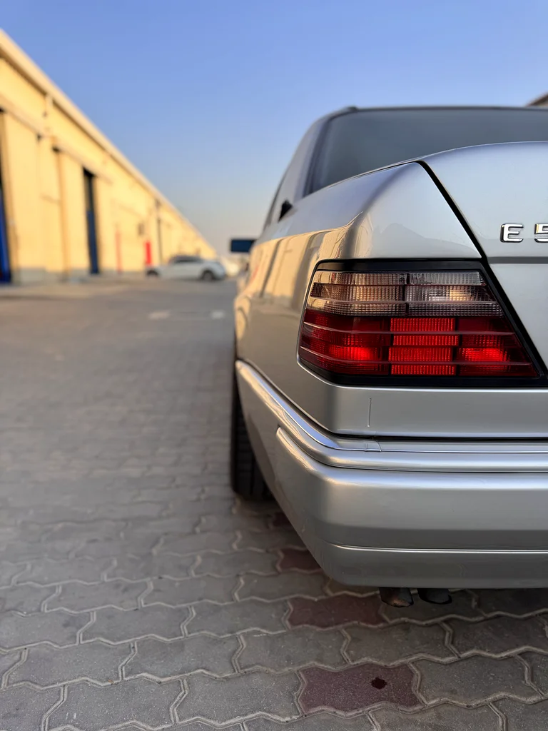 Mercedes-Benz E 50063229643623426111