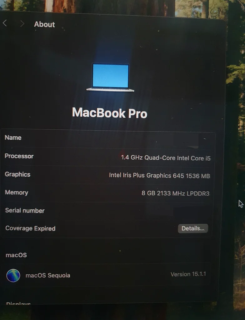 Silver MacBook 2020 i5 with a free case63254995077249114