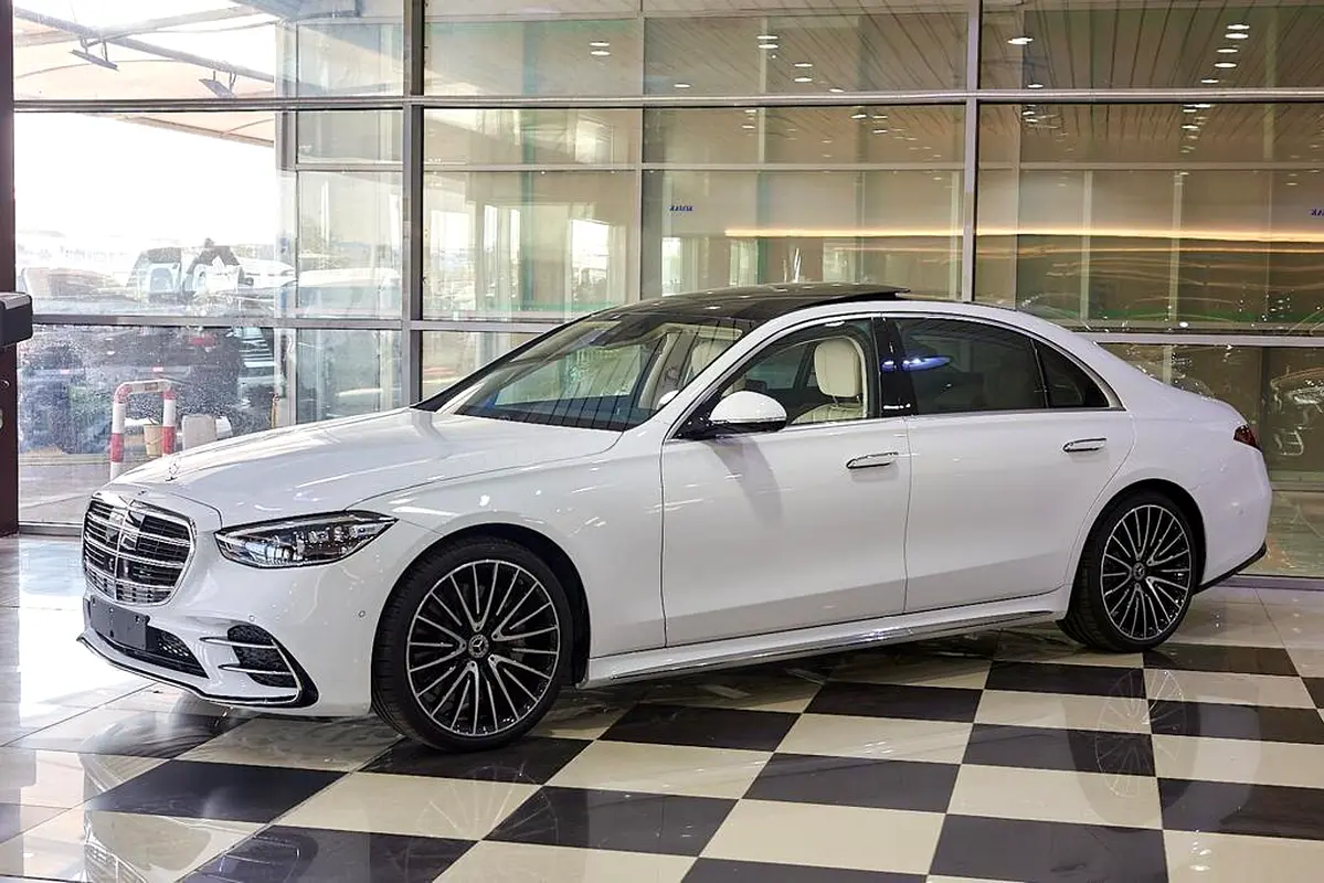 Mercedes-Benz S-Class 2024 — photo 1 of 13