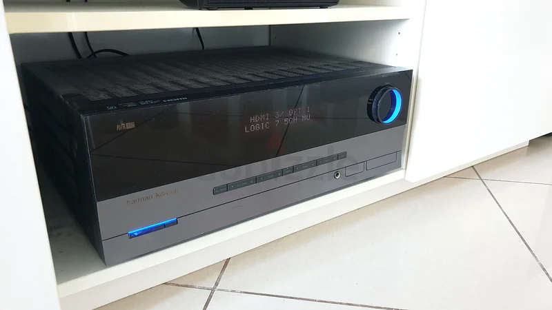 Harman Kardon AVR142   JBL 5.1 Speakers63261812370179111