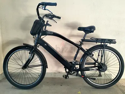 Aluminium Fat Tyres Electric Bike pedals assist with all accessories, original price 10 000 AED