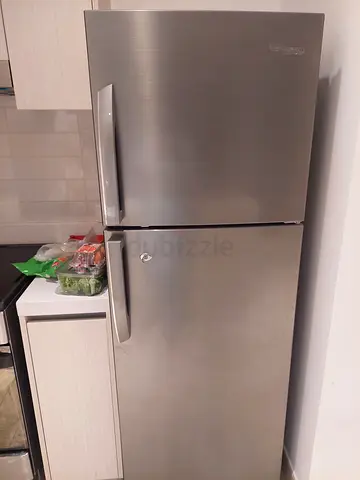 super Gernal refrigerator midum size Neat and clean