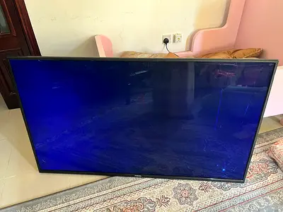 Nikai UHD60SLEDT TV - broken screen