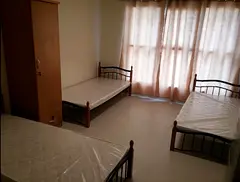 Karama... Walkable to burjuman metro..... One bed available in 4 sharing room rent 950 aed